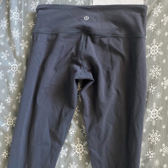 ‼️Lululemon Aligns‼️ultra low rise gray leggings with tags size 4 authentic!!! - Picture 4 of 5